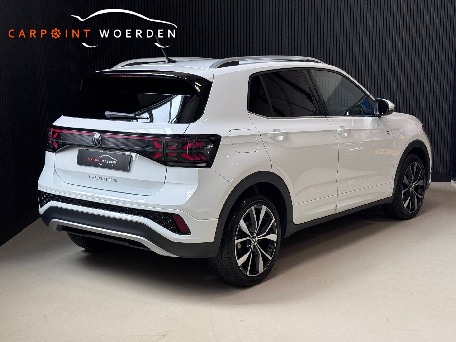 Volkswagen T-Cross 1.5 TSI 3X R-Line | IQ LIGHT | CAM | KEYL, Auto's, Dealer onderhouden, T-Cross, Zwart, 4 cilinders