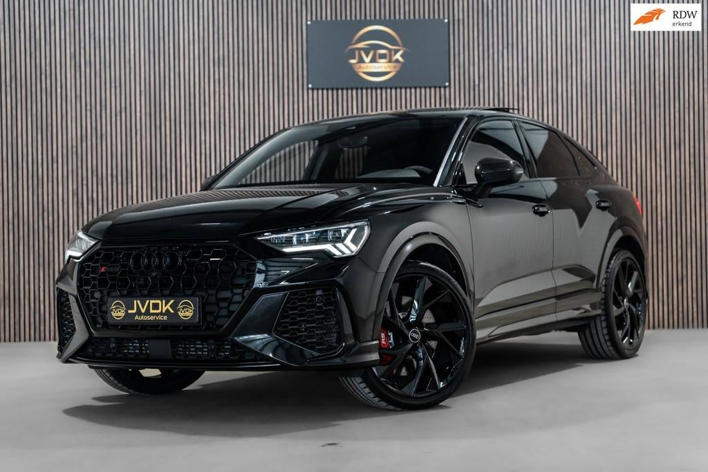 Audi Q3 Sportback TFSI RSQ3 2021 PANO CARBON CAMERA LED B&O, Auto's, Automaat, Gebruikt, 1675 kg, Zwart