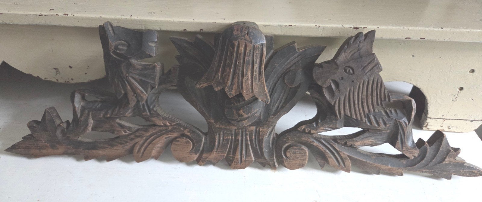 Oud Frans houtsnijwerk ornament met 2 leeuwen
58 cm lang, Ophalen of Verzenden