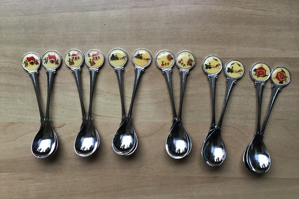 12x Vintage theelepel HCU kerstafbeelding, Theelepel, Overige materialen, Gebruikt, Los bestek