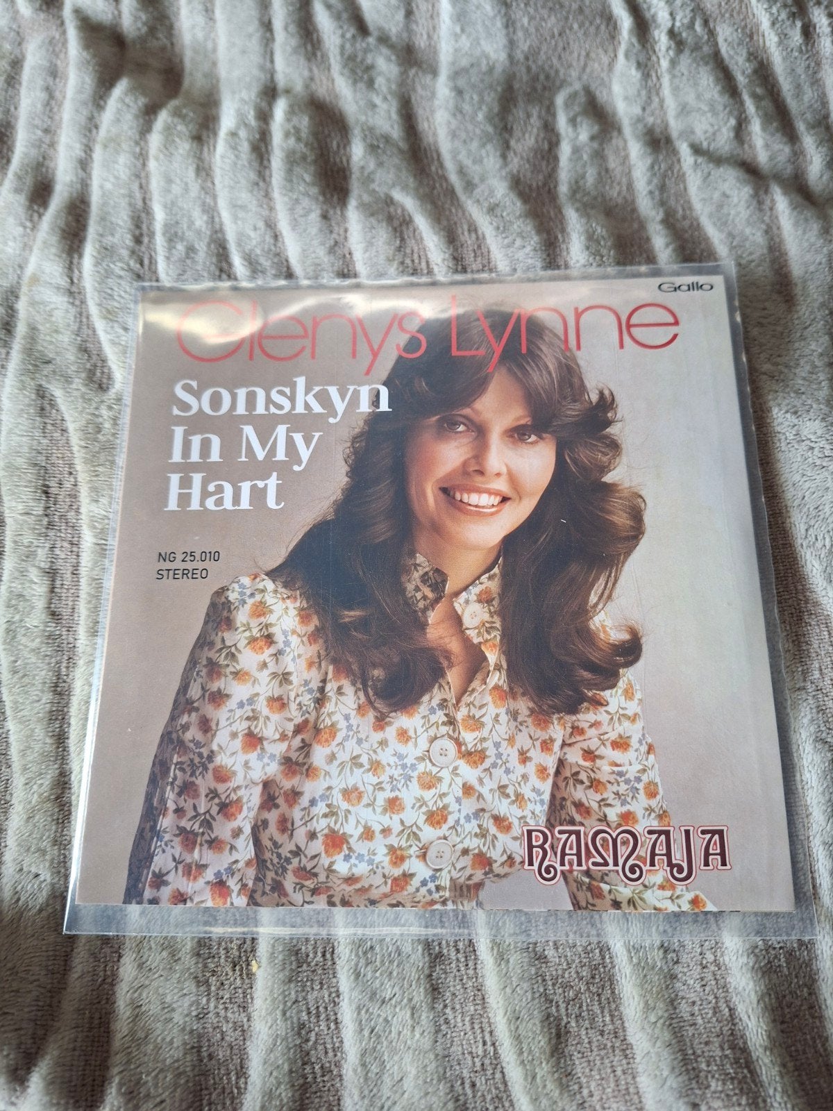 Glenys lynne sonskyn in my hart
Herpers vaste prijs verzende, Ophalen of Verzenden, Nieuw in verpakking, Overige formaten, Levenslied of Smartlap