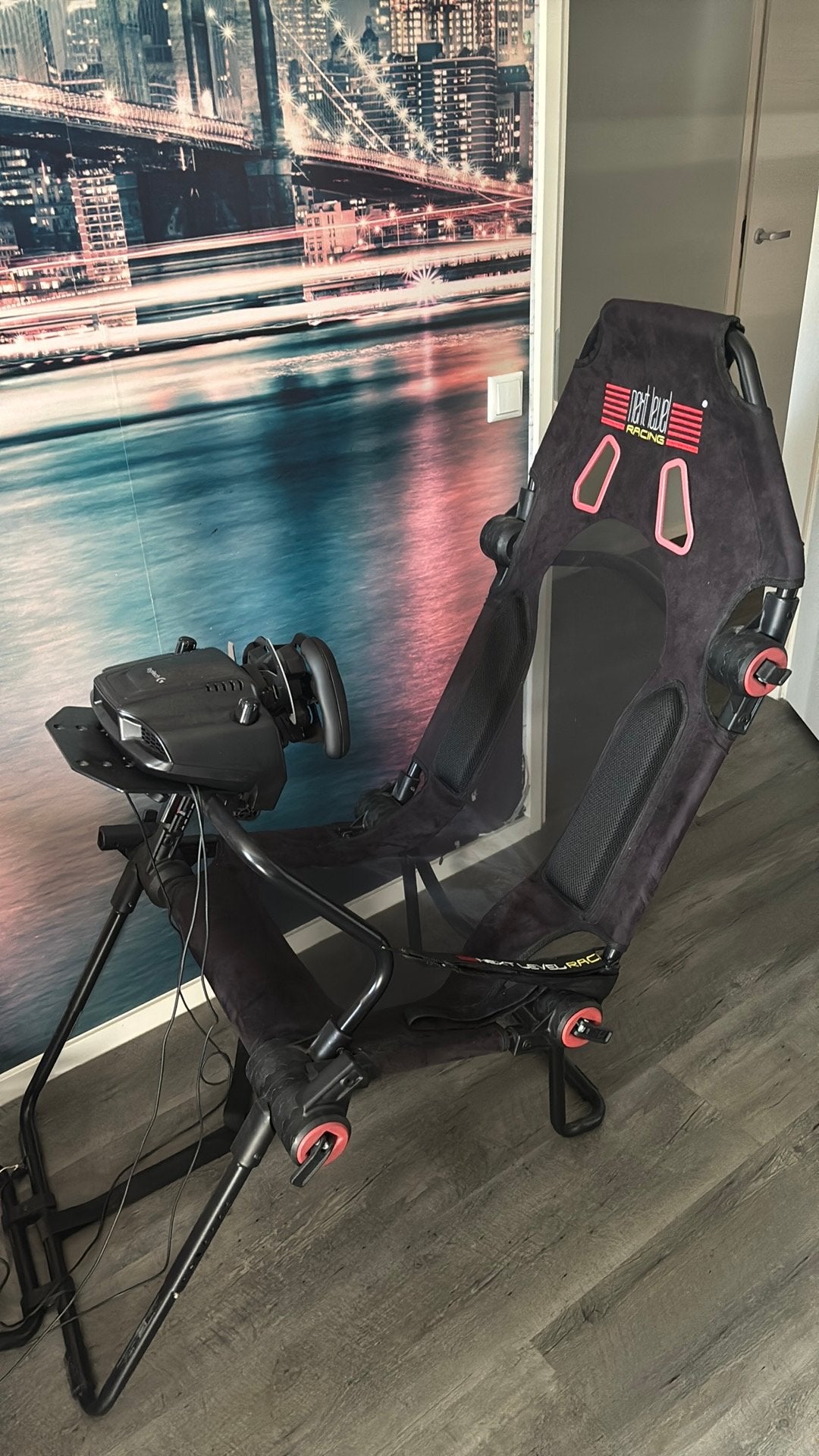 Next level racing playseat with logitech g29 and a wheelmod, Spelcomputers en Games, Spelcomputers | Sony PlayStation Consoles | Accessoires