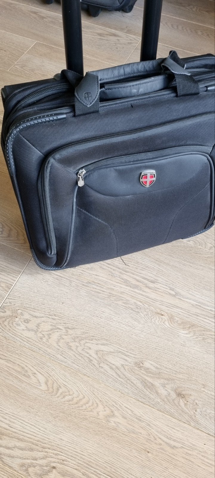 Zwarte laptoptas op wieltjes met uitschuifbare handgreep, Gebruikt, Zwart, Minder dan 35 cm, Ophalen of Verzenden