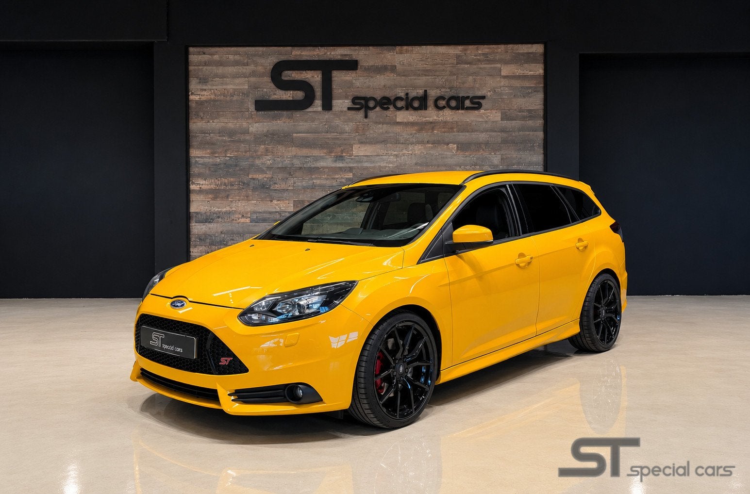 Ford Focus Wagon 2.0 EcoBoost ST-3|Super netjes, Auto's, Euro 5, Gebruikt, Zwart, Met garantie (alle)