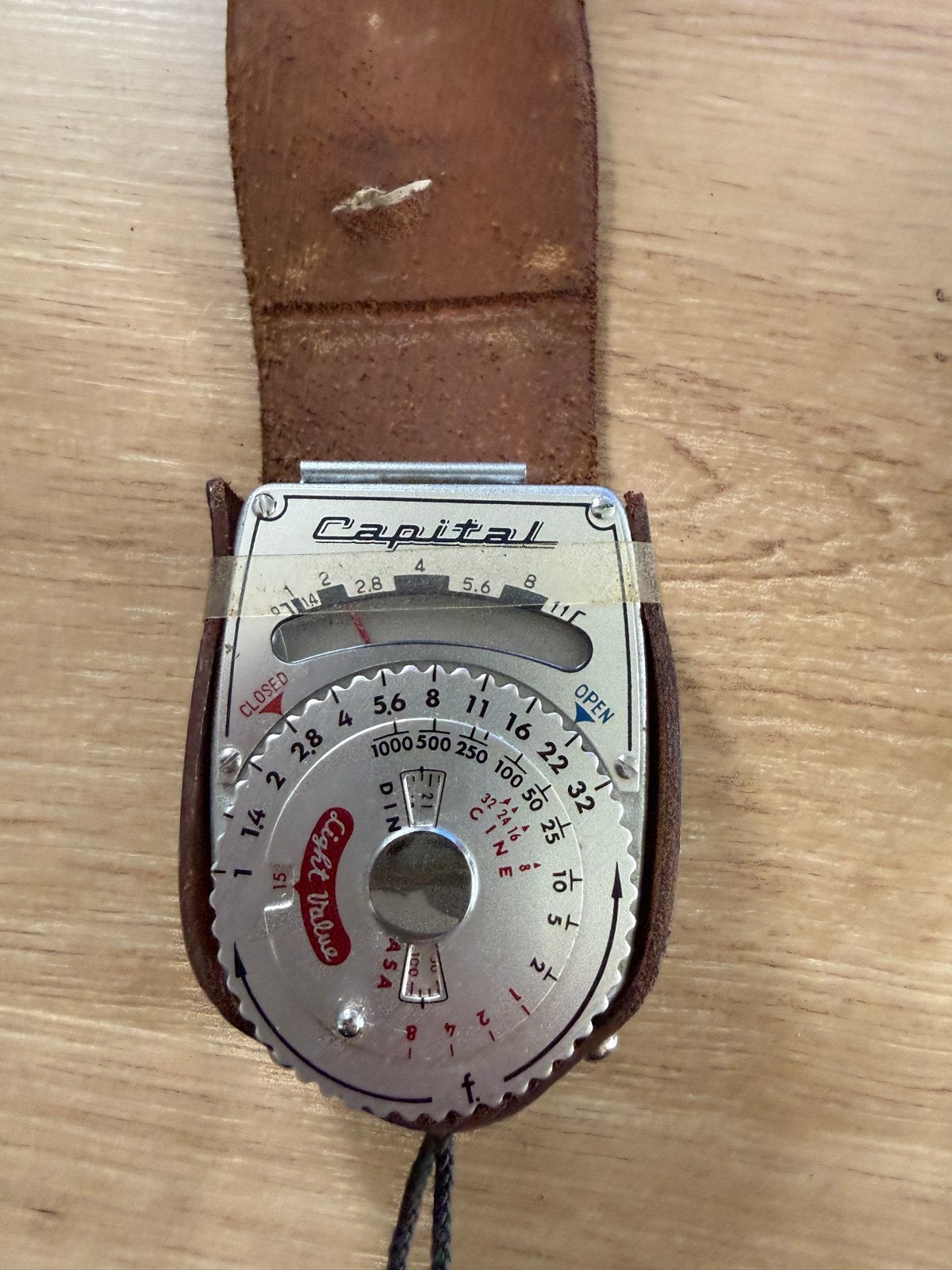 Vintage Capital Belichtingsmeter met Leren Hoes, Ophalen of Verzenden, Gebruikt