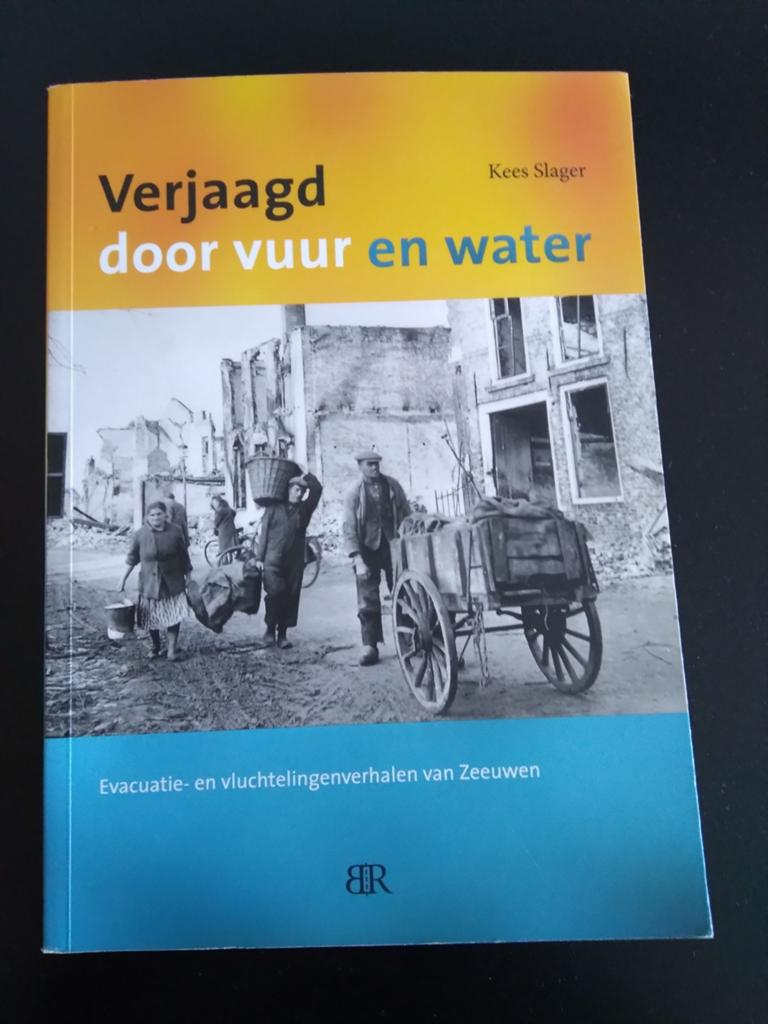 Kees Slager - Verjaagd door vuur en water, Europa, Ophalen of Verzenden, Zo goed als nieuw, Kees Slager