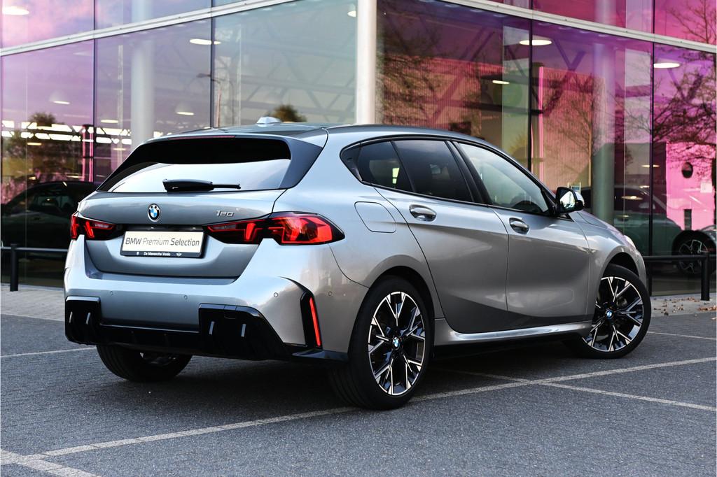 BMW 1 Serie 120 M Sport Automaat / Sportstoelen / M Adaptief, Auto's, BMW, Gebruikt, 156 pk, Met garantie (alle), Origineel Nederlands