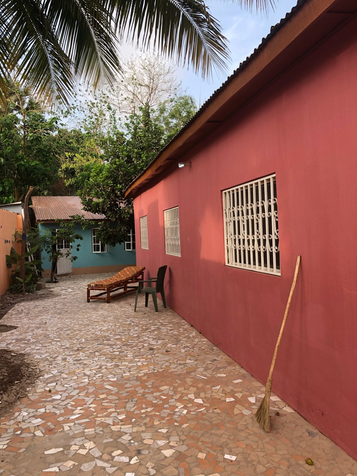 Vakantiehuis vlak bij strand? Wonen in Gambia? Huis te koop!, Vakantie