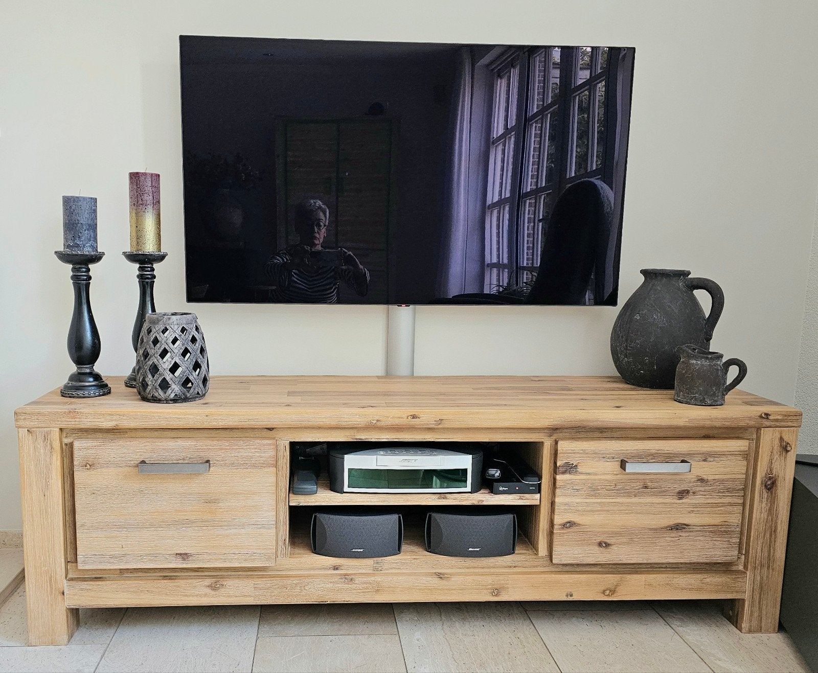 Robuust houten tv-meubel met 2 kastjes en open vakken, Ophalen, Modern Rustiek, 150 tot 200 cm, Zo goed als nieuw