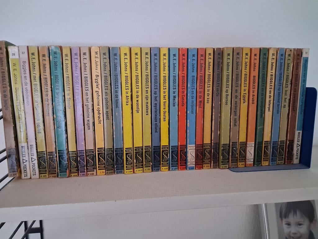 Biggles Pockets Serie - 33 Boeken, Ophalen of Verzenden
