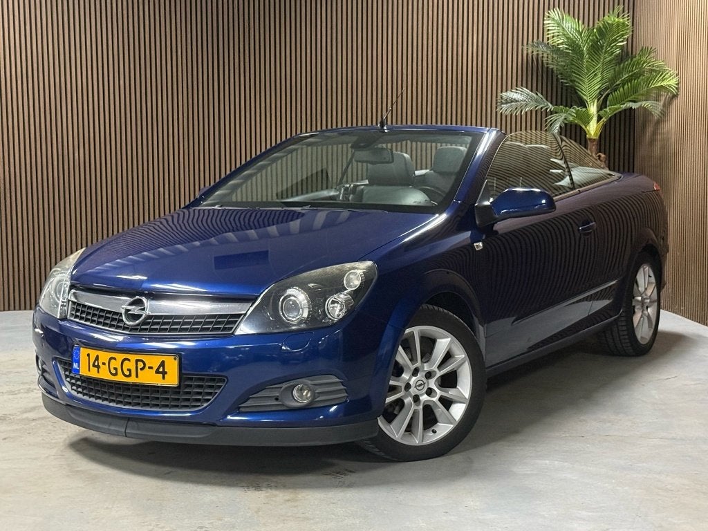 Opel Astra TwinTop 1.8 Temptation (bj 2008, automaat), Gebruikt, 4 cilinders, Cabriolet, 1796 cc
