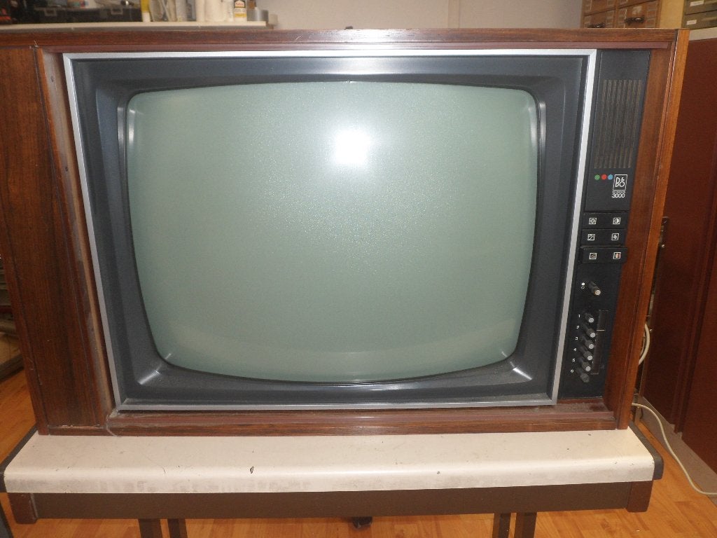 B&O Beovision 3000 vintage buizen kleuren tv Uniek Toestel, Ophalen, Niet werkend