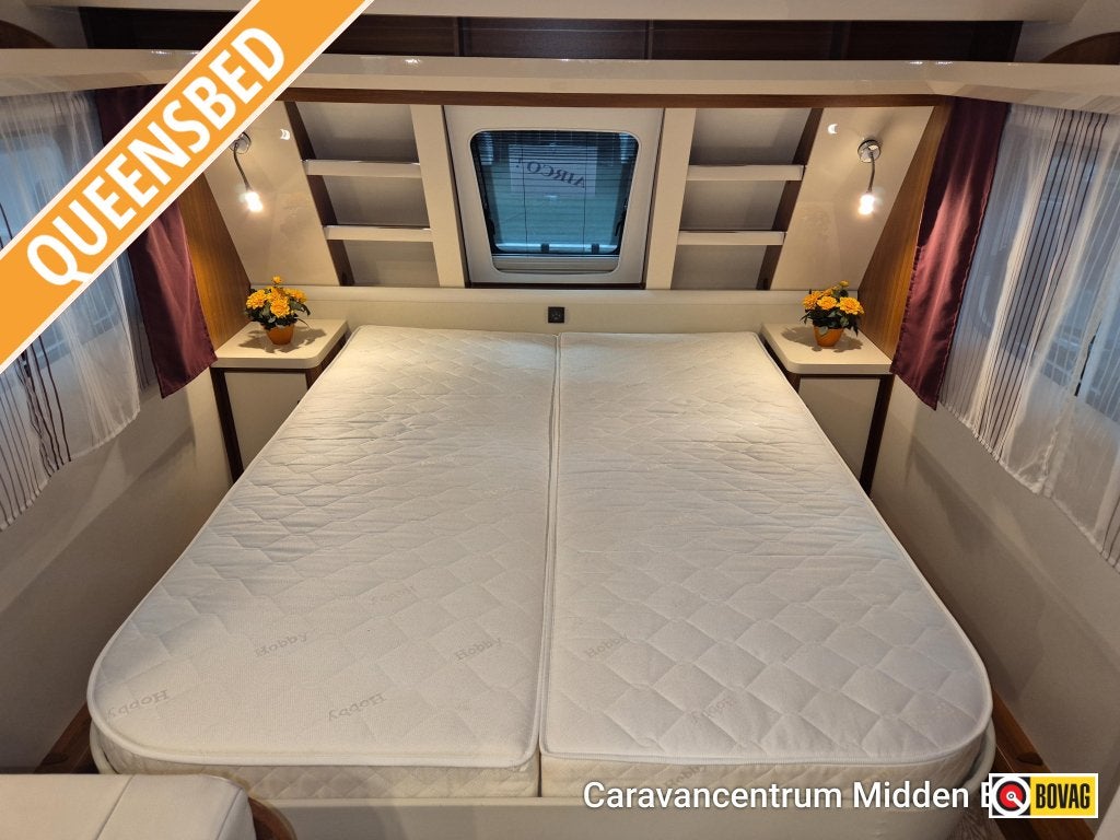 Hobby Excellent 460 SFF QUEENSBED-AIRCO, Caravans en Kamperen, Caravans, Hobby, Bedrijf, Treinzit, Tot en met 3