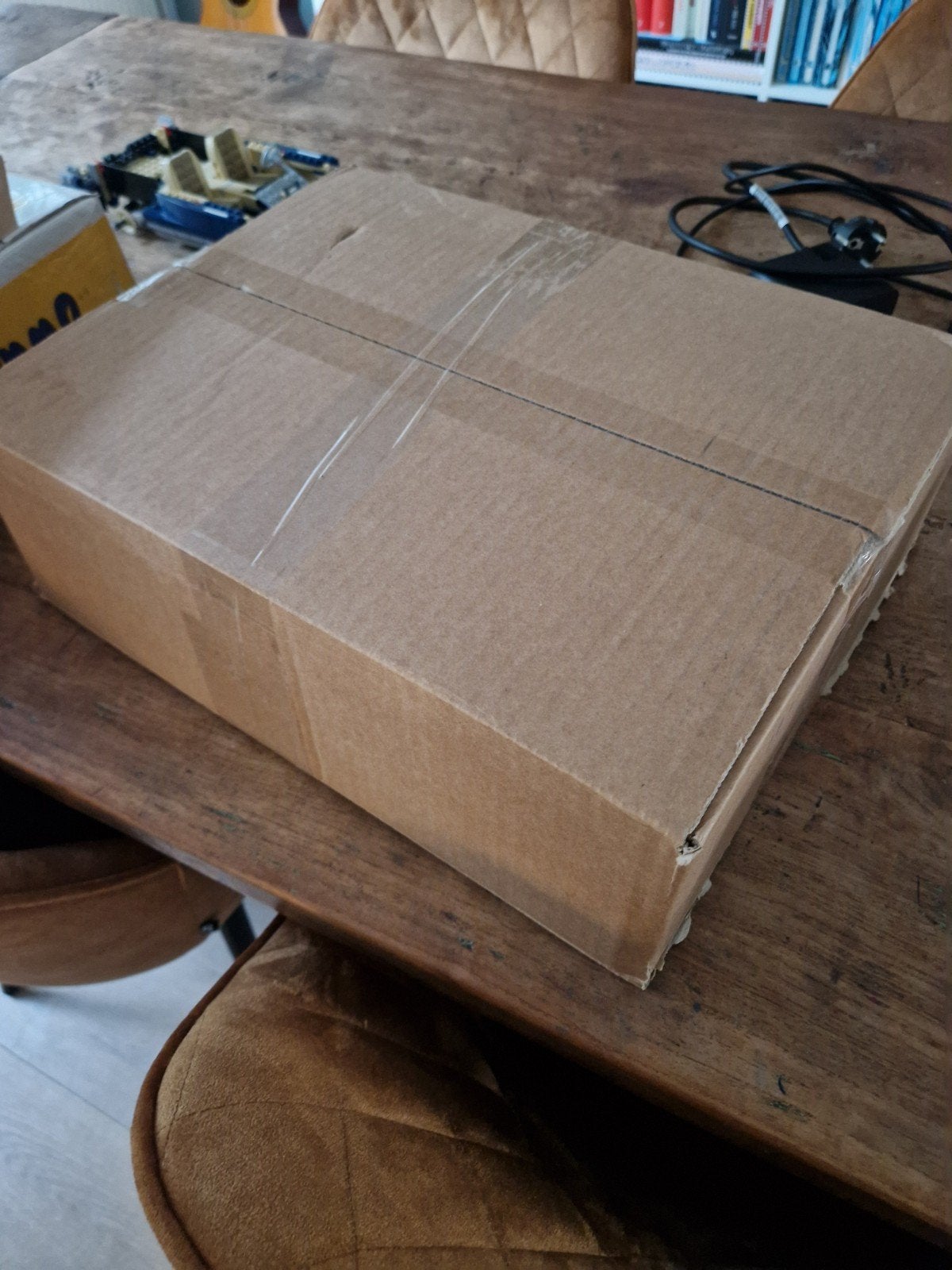 Mystery box, Ophalen