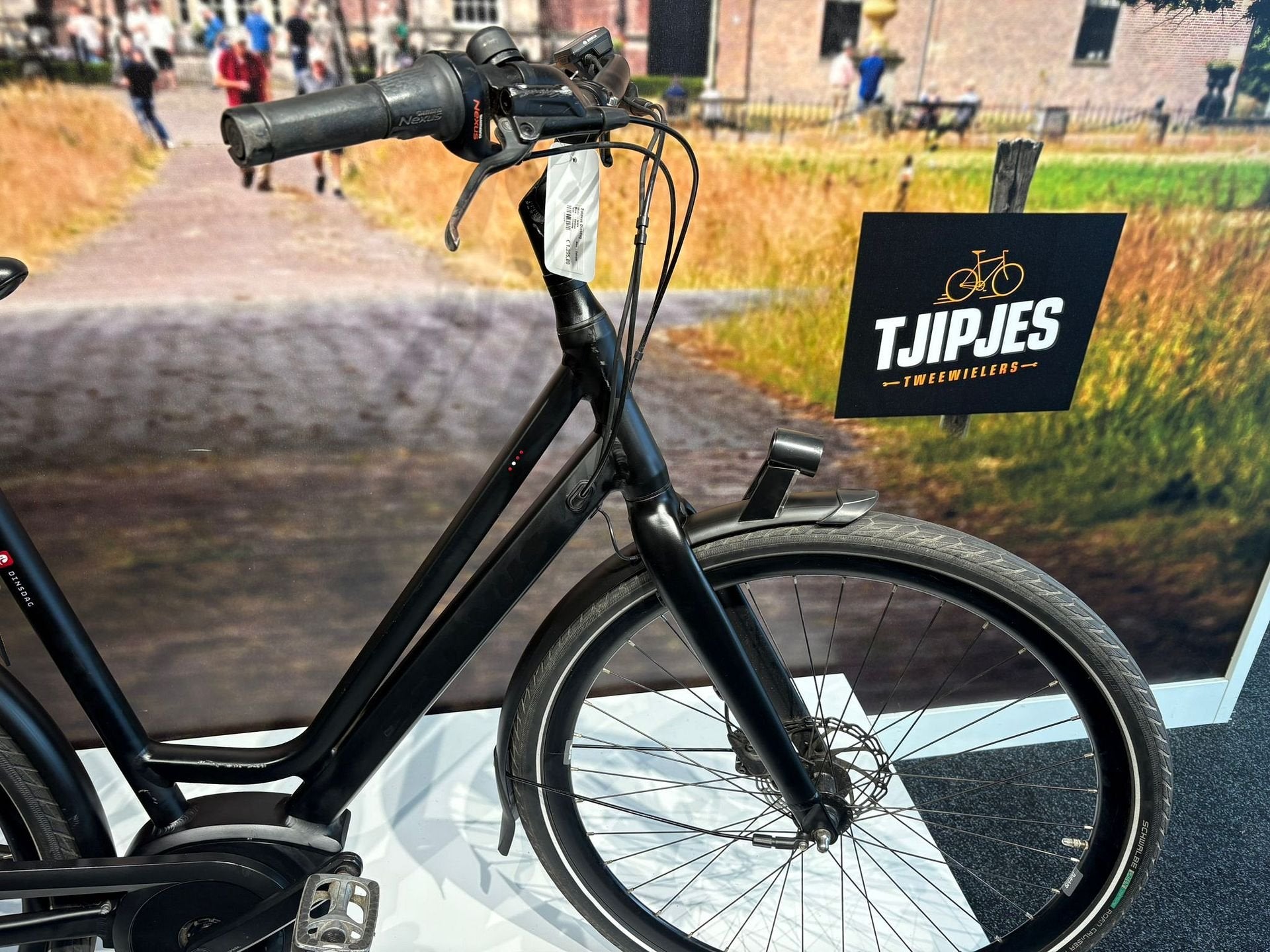 Foto 3 van Batavus Dinsdag E-bike | 53 cm | Gebruikt €995