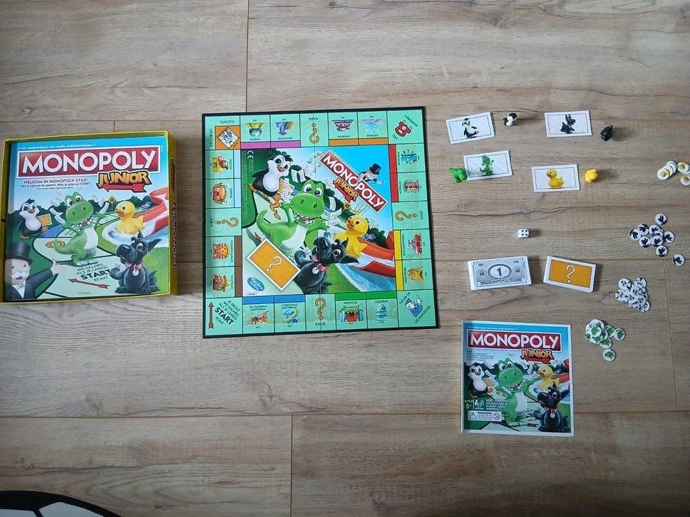 Monopoly Junior, Drie of vier spelers, Ophalen of Verzenden, Gebruikt