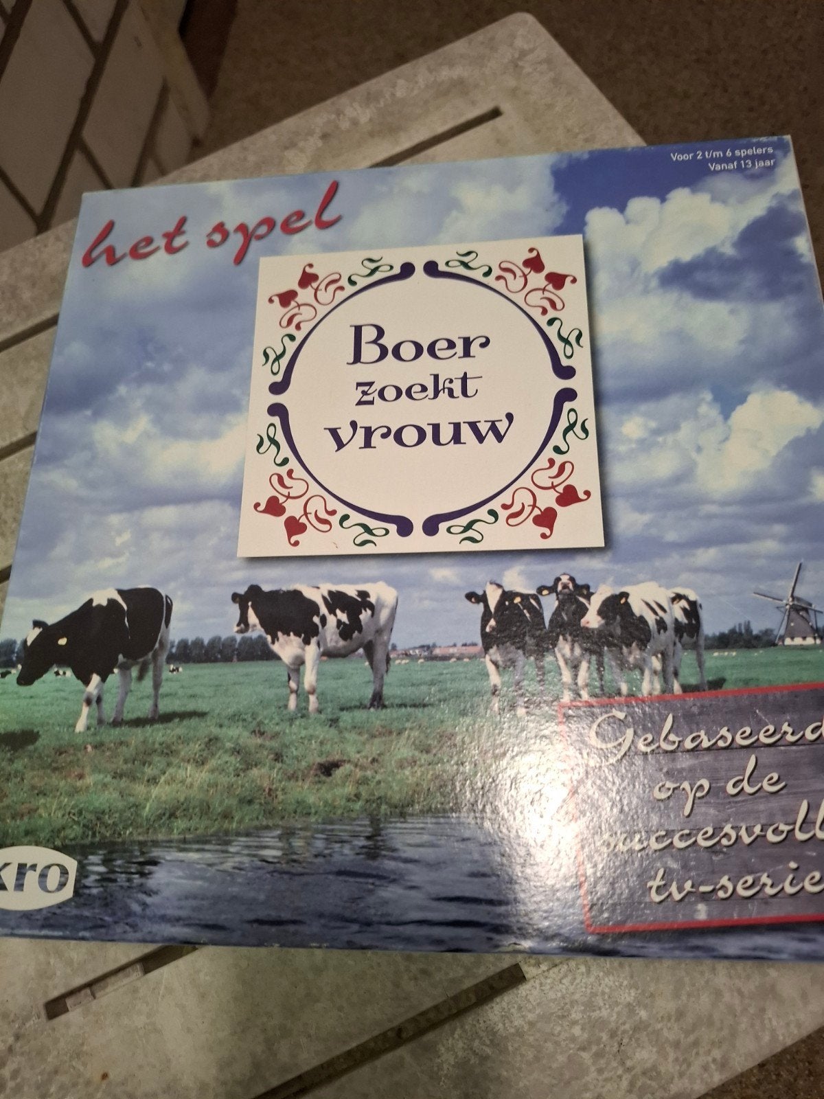 Boer Zoekt Vrouw Het Spel - Bordspel, Hobby en Vrije tijd, Postbus 333, 1500 AH Zaandam, Nederland, Gebruikt, KRO, Ophalen of Verzenden
