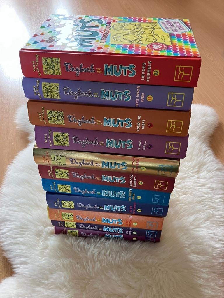 Dagboek van een Muts boeken serie, Rachel Renée Russell, Ophalen of Verzenden, Zo goed als nieuw, Fictie