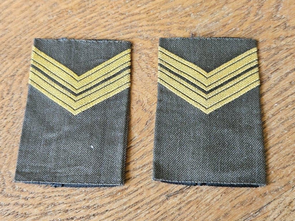Militair Embleem: Chevrons voor Uniform, Ophalen of Verzenden, Landmacht, Overige gebieden, Embleem of Badge