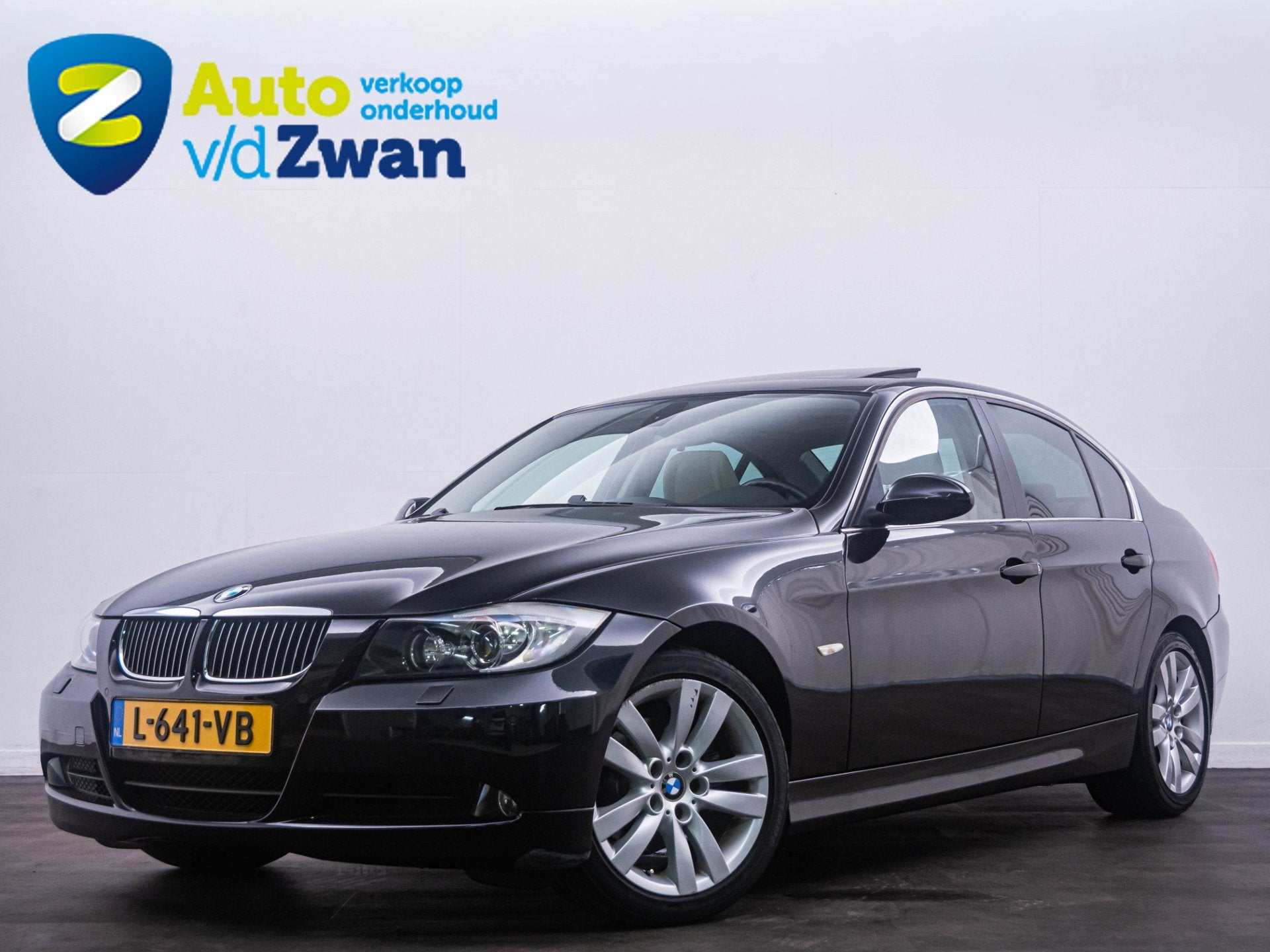 BMW 3-serie 325i Dynamic Executive Pano|Clima|Cruise|PDC!, Auto's, Achterwielaandrijving, Gebruikt, Beige, 2497 cc