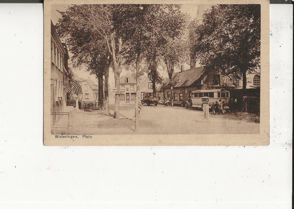 Wateringen Plein met Autobus VIOS, Verzamelen, Ophalen of Verzenden, 1920 tot 1940, Ongelopen, Zuid-Holland