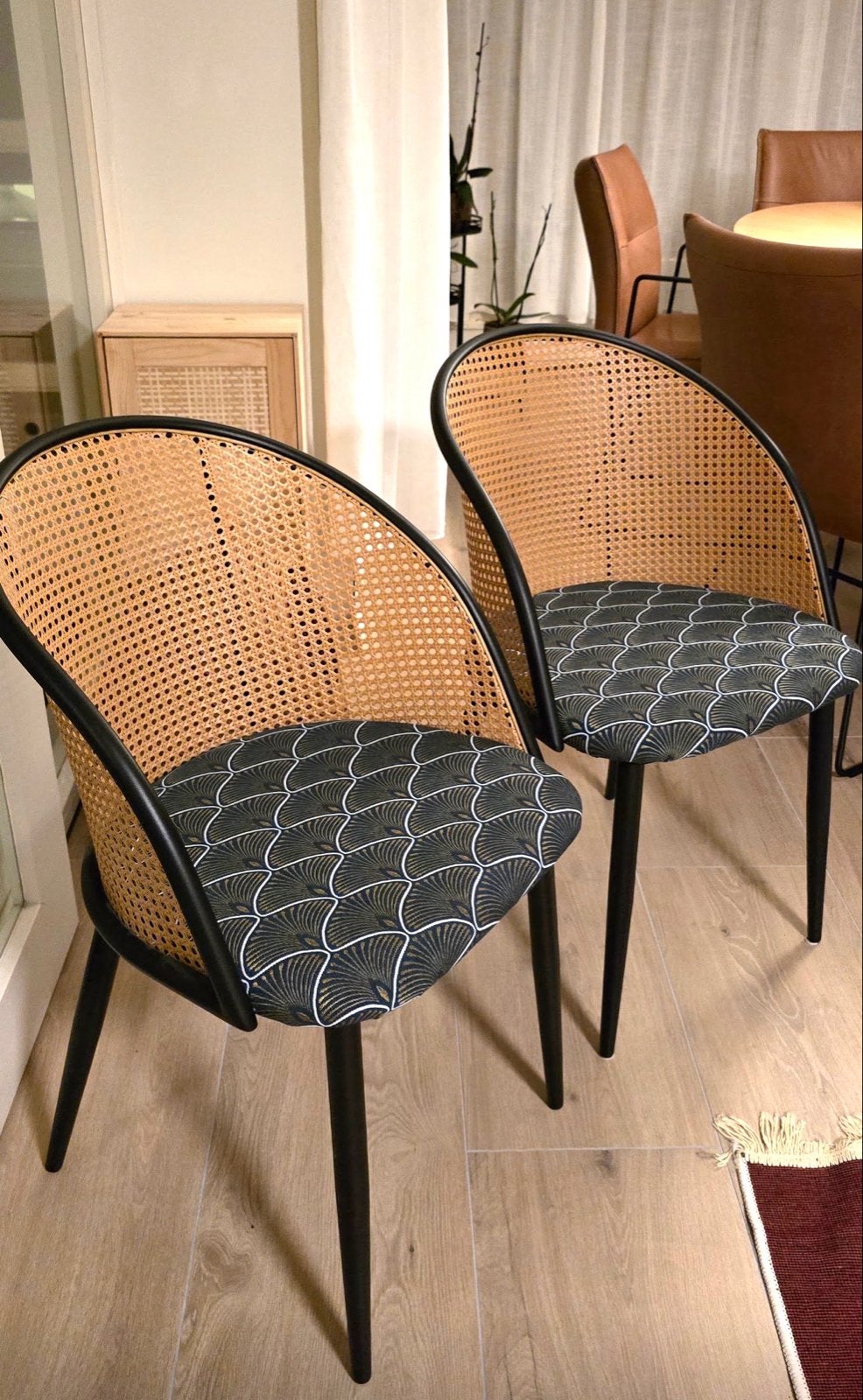 Twee retro art deco stoelen, rotan leuning, Huis en Inrichting, Stoelen, Ophalen, Gebruikt, Twee, Zwart