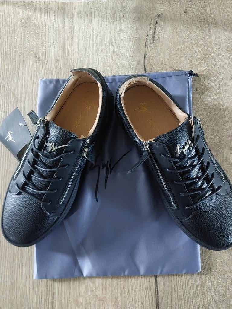 Giuseppe Zanotti maat 44, Zwart, Nieuw, Ophalen of Verzenden, Sneakers of Gympen