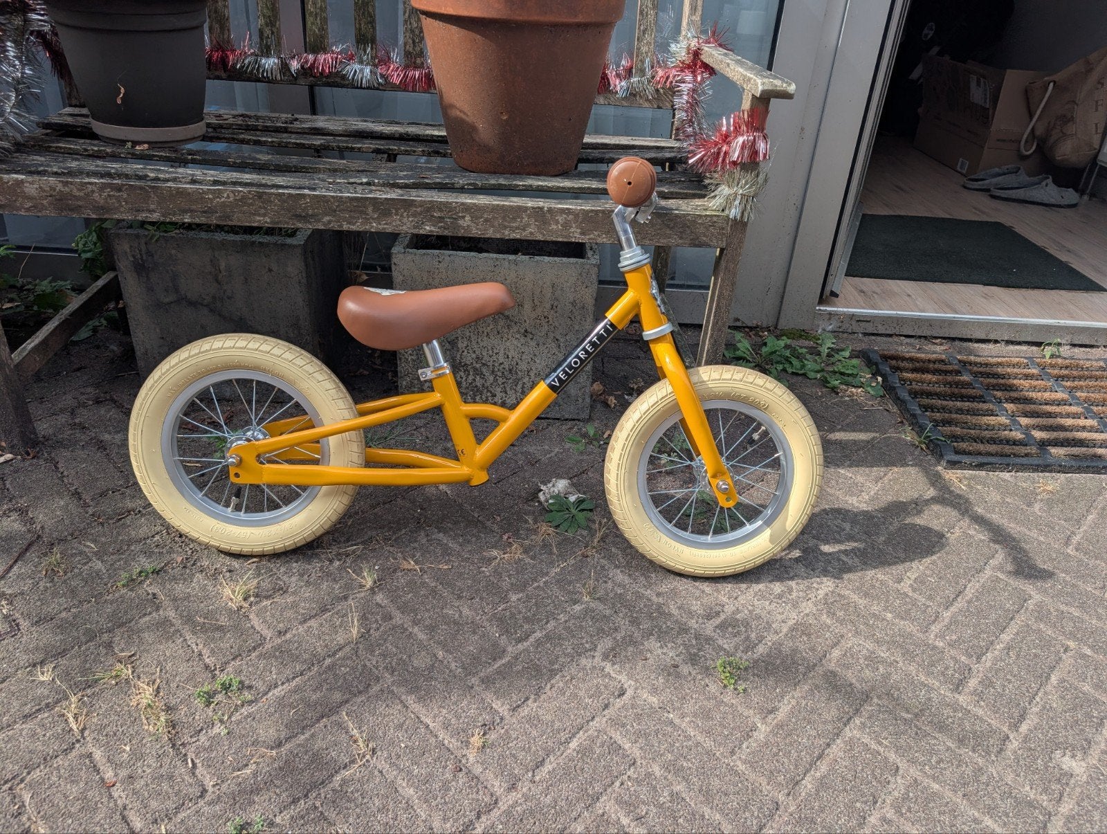 Veloretti loopfiets geel - 12 inch, Ophalen, Zo goed als nieuw, Minder dan 16 inch, Veloretti
