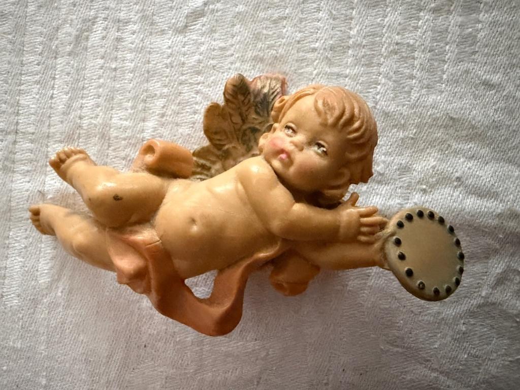 Cherubijntje - putto - amoretto van kunststof., Antiek en Kunst, Ophalen of Verzenden