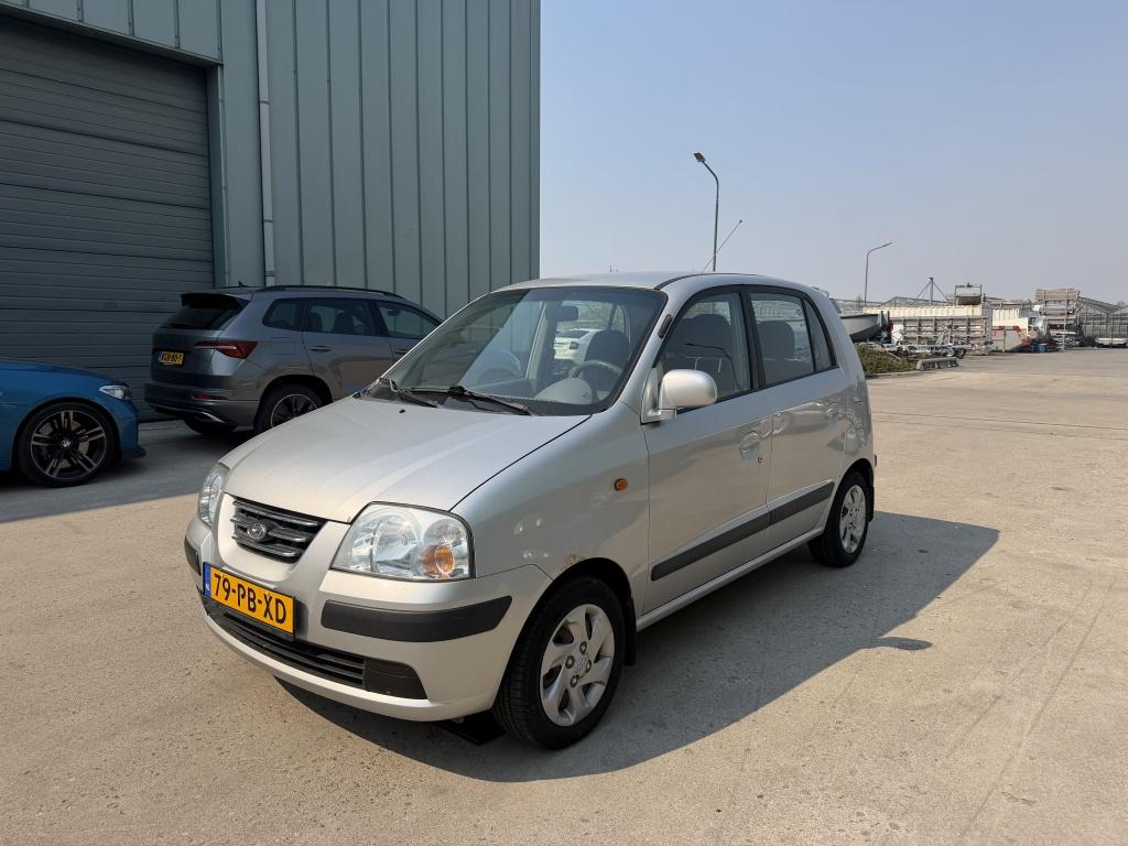Hyundai Atos 1.1i Dynamic Prime AUTOMAAT 61000NAP (bj 2004), Auto's, Automaat, Gebruikt, 31 €/maand, 4 cilinders