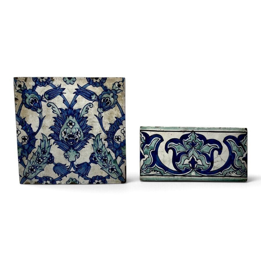 Twee antieke Qajar tegels blauw-groen floraal decor 19e eeuw, Ophalen of Verzenden