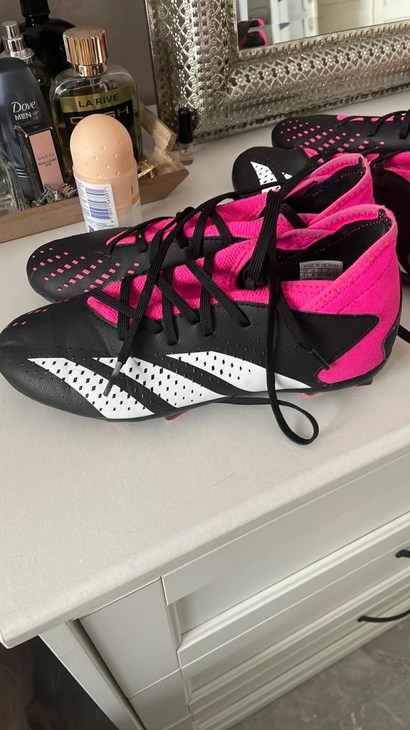 Voetbalschoenen, Ophalen of Verzenden, Zo goed als nieuw