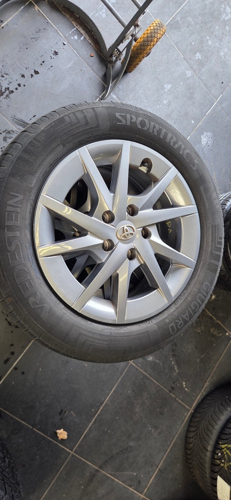 toyota prius velgen met zomerbanden, Auto-onderdelen, Ophalen, Gebruikt, 16 inch, Banden en Velgen