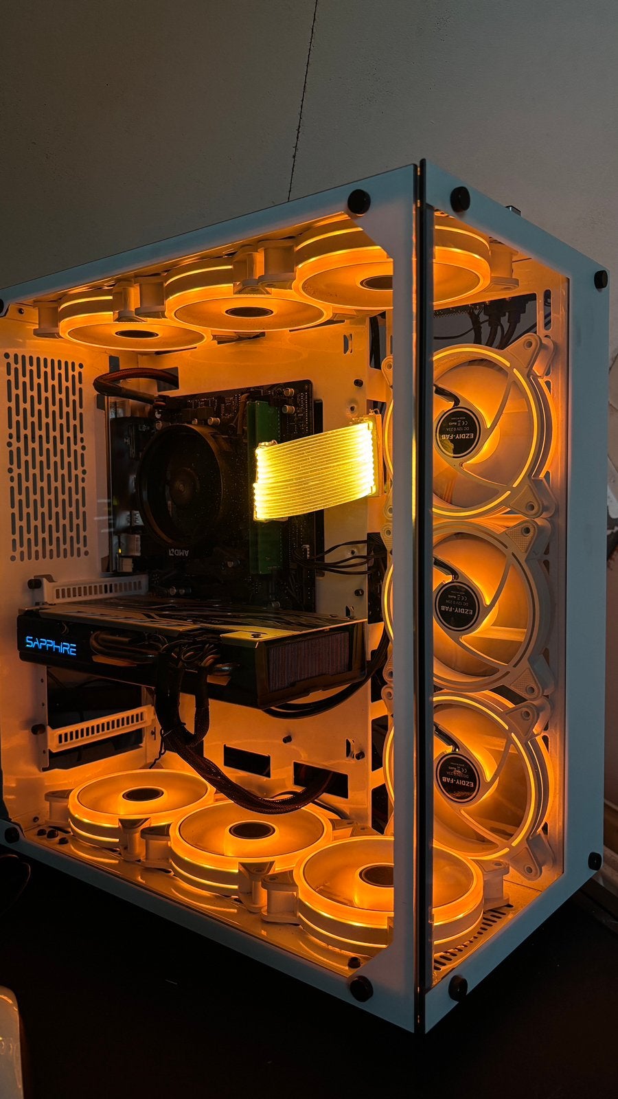 Gaming PC Ryzen 5 3600 | RX 580 8GB | 16GB RAM | 9x RGB |Wit, Ophalen, Zo goed als nieuw, Gaming, SSD