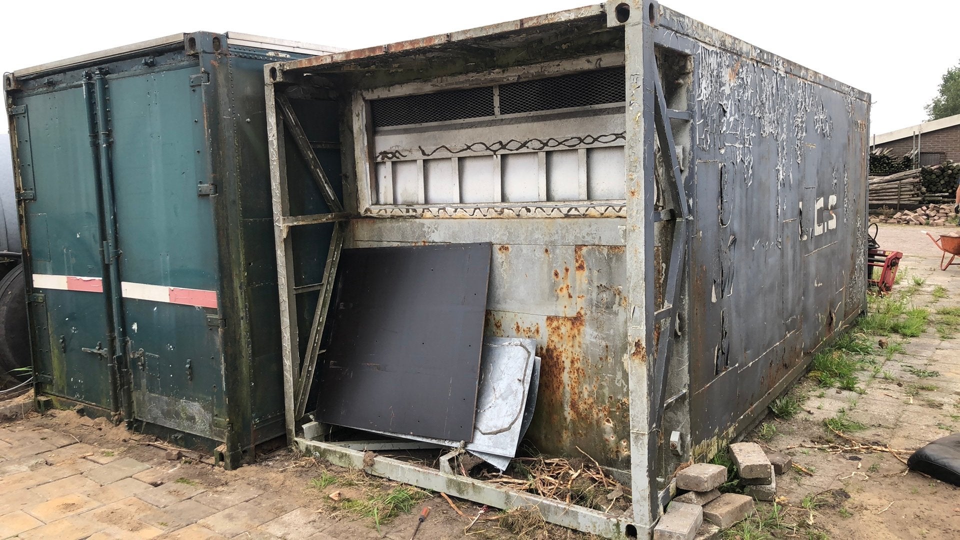 Geïsoleerde Opslag / schuilstal / dierenverblijf, Ophalen, Gebruikt, Metaal, Containerberging