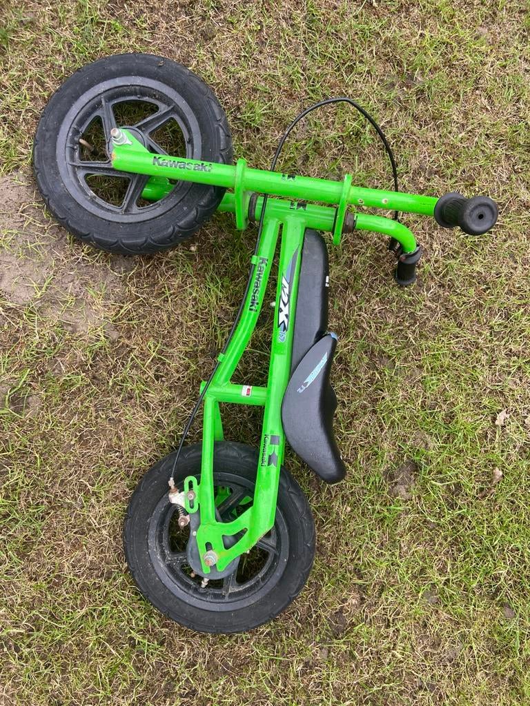Kawasaki loopfiets groen, Kinderen en Baby's, Speelgoed | Buiten | Voertuigen en Loopfietsen, Ophalen, Zo goed als nieuw, Loopfiets