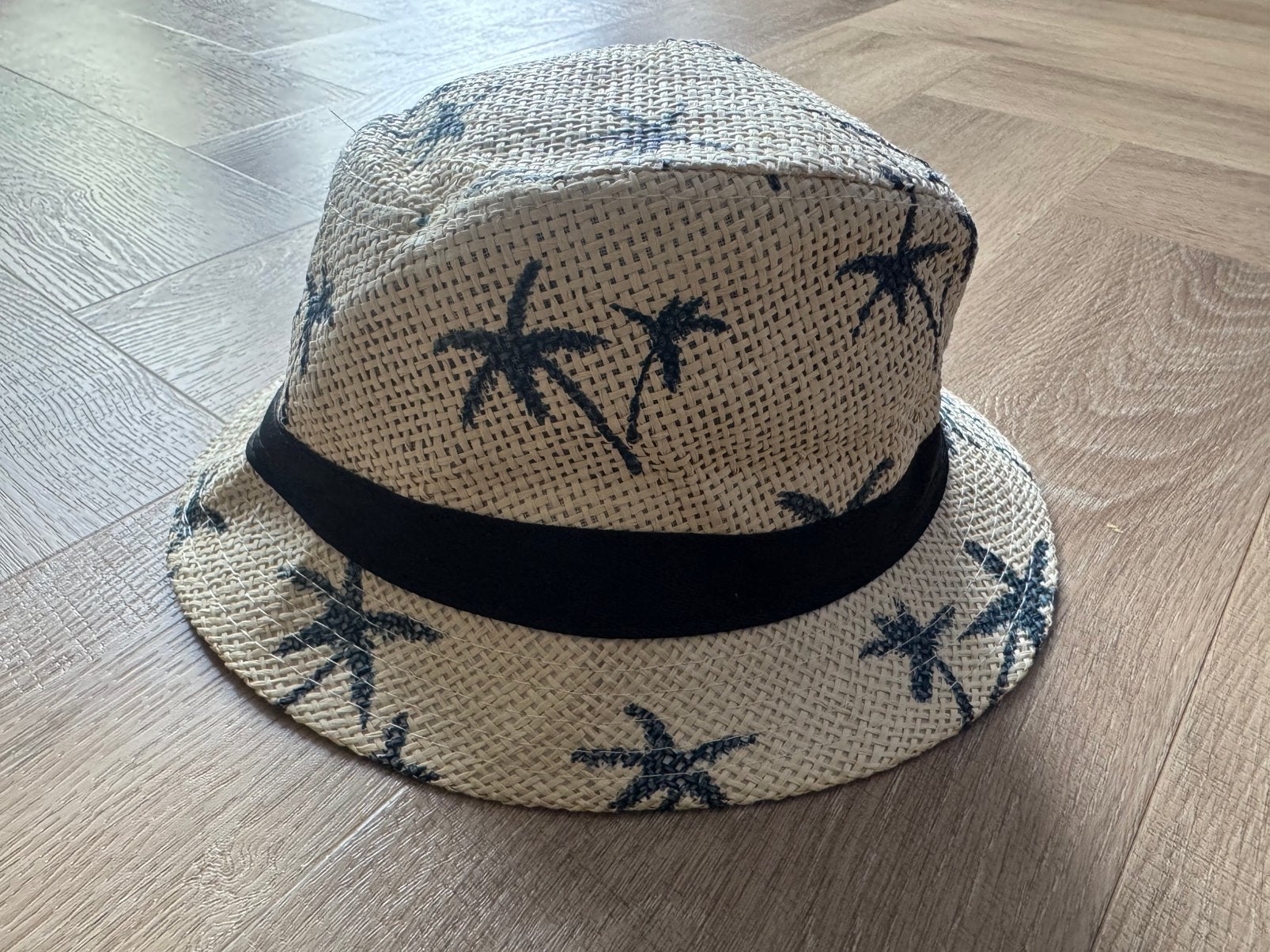 Zeeman Zomerhoedje met palmboomprint 4-7 jaar (52 cm), Kinderen en Baby's, Ophalen of Verzenden, Zo goed als nieuw, Jongetje, Hoed