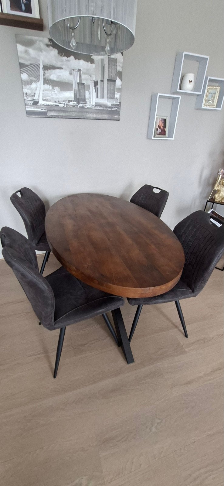 Massief mango houten eettafel, ovaal, Huis en Inrichting, Complete eetkamers, Ophalen of Verzenden, Zo goed als nieuw, 4 tot 6 stoelen