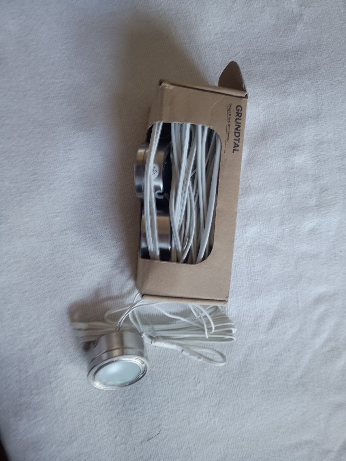 4 ongebruikte IKEA Grundtal spotjes (3 nog in doos), Inclusief lichtbron, Meubelspot, Nieuw, Ophalen of Verzenden