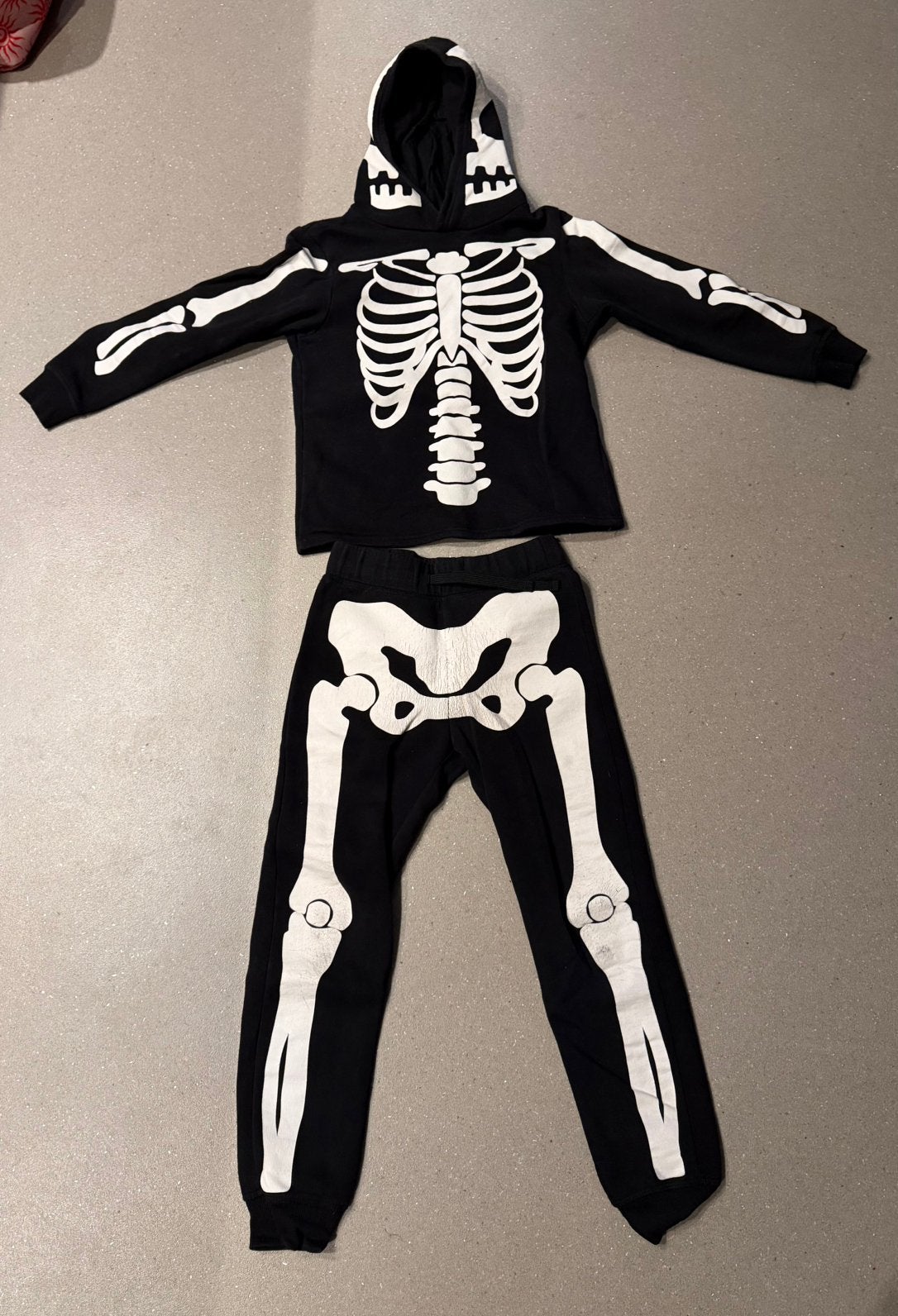 Halloween set Ikea 122-128 (dik katoen), Ophalen of Verzenden, Zo goed als nieuw, 122 t/m 128, Jongen of Meisje