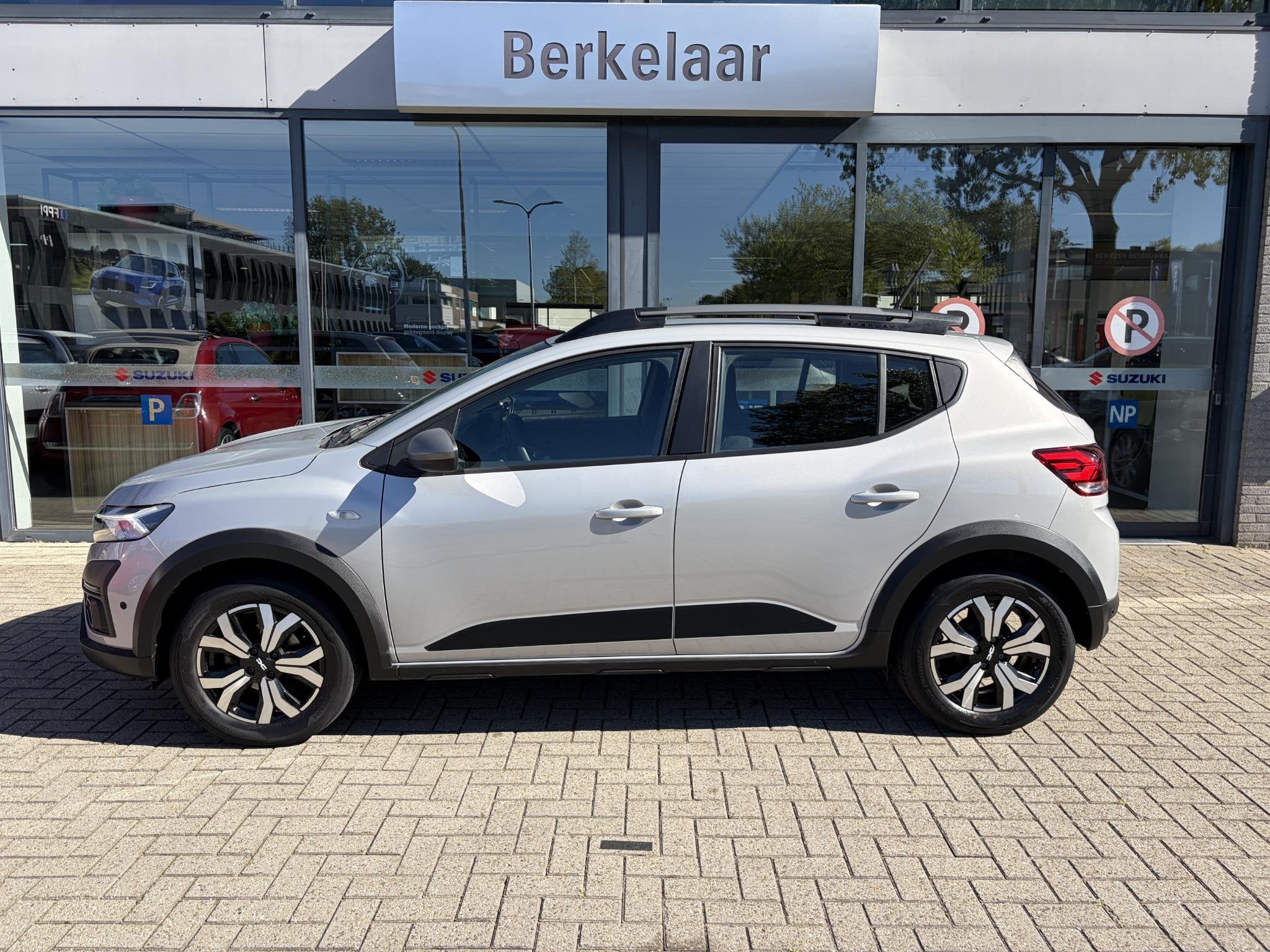 Dacia Sandero Stepway 1.0 TCe 90 Expression | Automaat | Tre, Stof, Euro 6, 49 €/maand, Origineel Nederlands