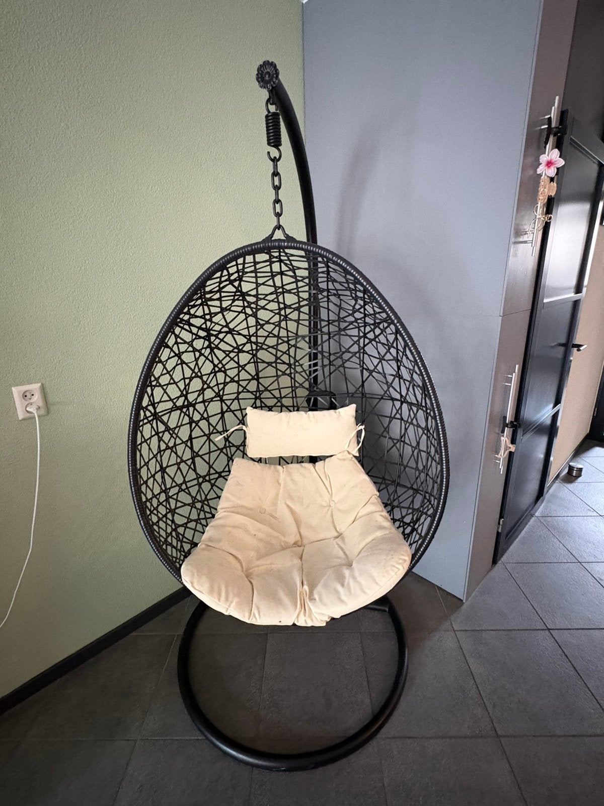 Ei hangstoel zwart voor binnen en/of buiten, Ophalen, Zo goed als nieuw