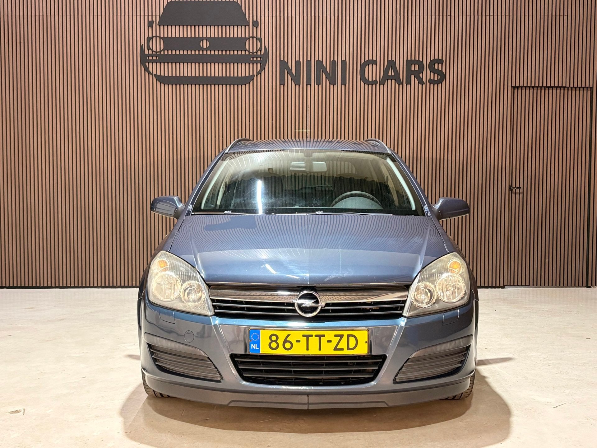 Opel Astra Wagon 1.6 Edition nieuwe APK NAP trekhaak, Auto's, Voorwielaandrijving, Gebruikt, Zwart, 4 cilinders