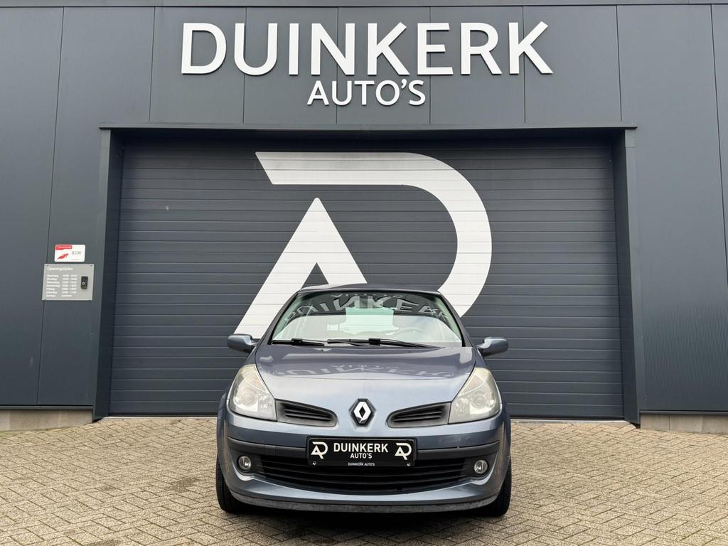 Renault Clio 1.6-16V Team Spirit | Airco, Voorwielaandrijving, Gebruikt, Zwart, 4 cilinders