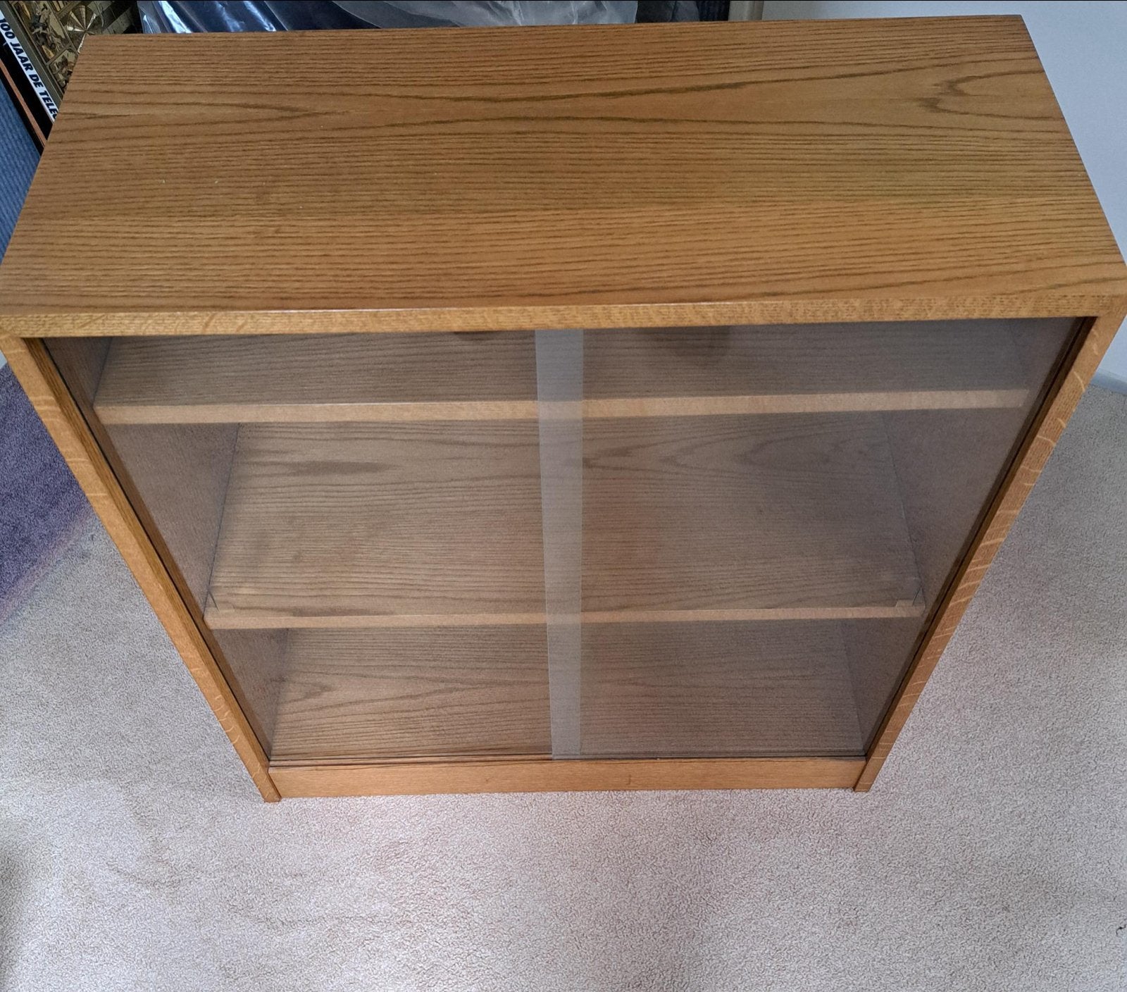 Houten vitrine kastje met verschuifbaar glas, Huis en Inrichting, Ophalen, 50 tot 100 cm, Glas, Minder dan 100 cm