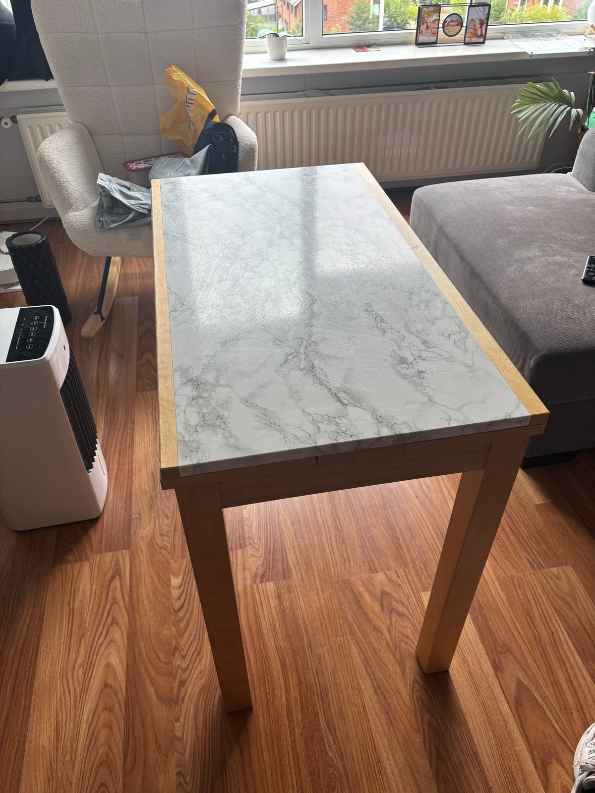 Uitschuifbare eettafel met marmerlook blad, Ophalen, Gebruikt, 50 tot 100 cm, Vier personen