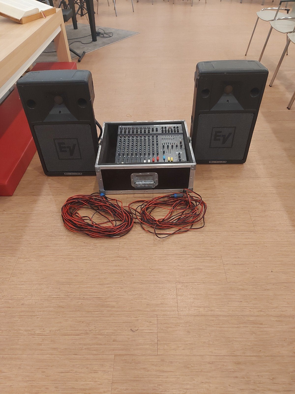 Electro-Voice S-200 PA set met Soundcraft Spirit Powermixer, Ophalen, Gebruikt, 10 tot 20 kanalen, Microfooningang