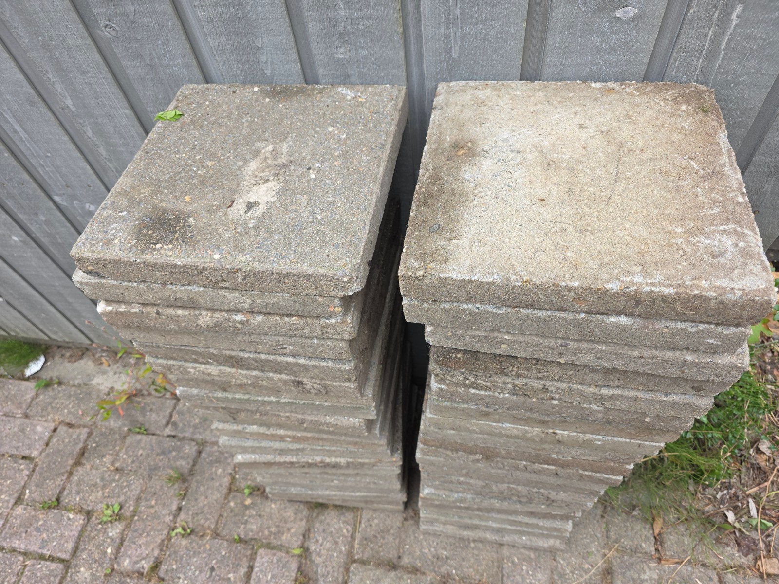 gratis Gebruikte terrastegels 30x30 cm, Tuin en Terras, Tegels en Klinkers, Ophalen, Gebruikt, 5 tot 10 m², Beton