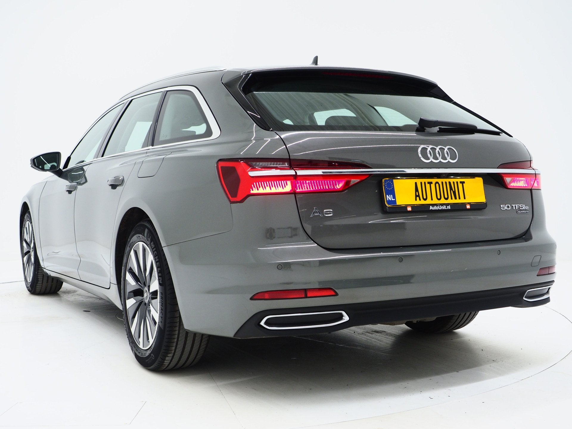 Audi A6 Avant 50 TFSI e quattro | Leder | Trekhaak | Camera, Automaat, Dealer onderhouden, 77 km/l, Gebruikt