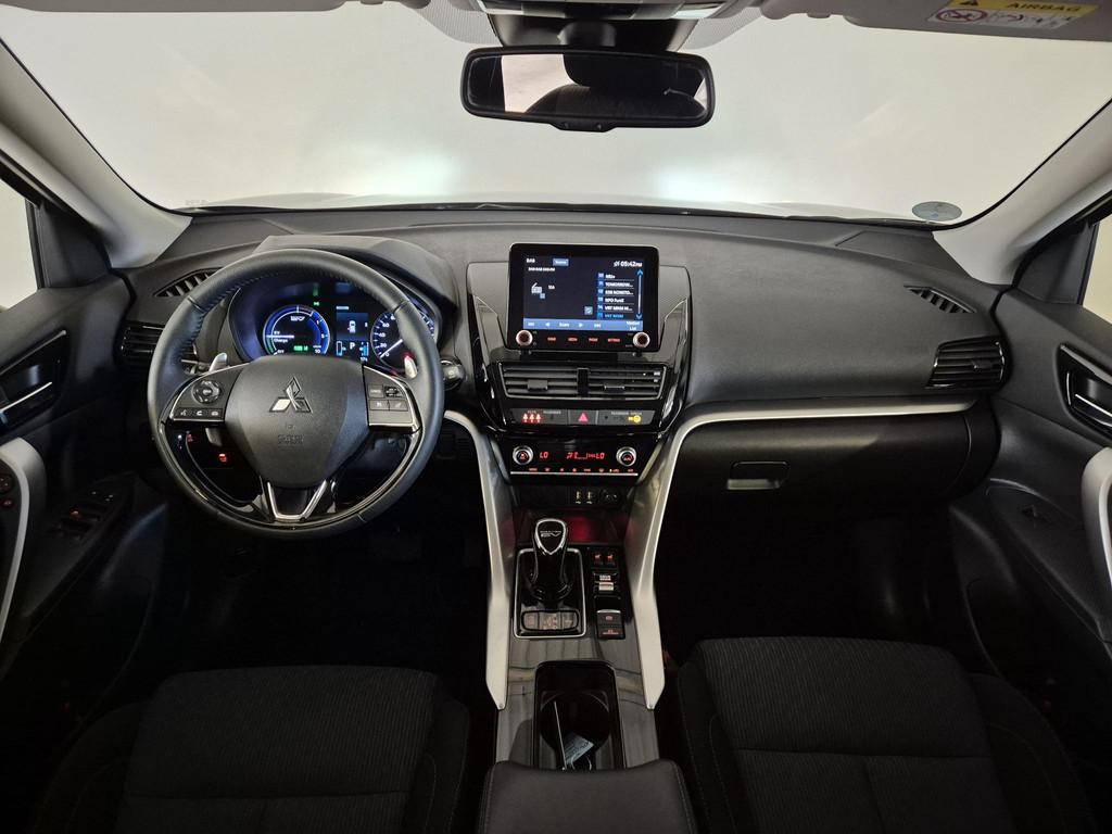 Mitsubishi Eclipse Cross 2.4 PHEV Intense | Apple CarPlay /, Auto's, Mitsubishi, Automaat, 188 pk, 4 cilinders, Met garantie (alle)